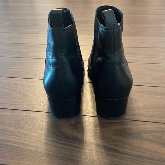 Marc Fisher Ltd. YALE Chelsea Boot - Picture 6 of 6